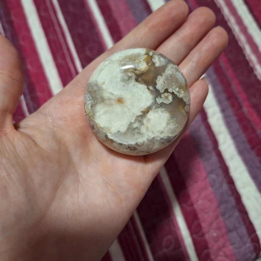 Flower Agate Round Palm Stone